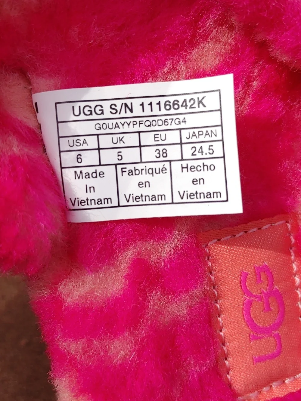UGG Oh Yeah Pink Zebra Slipper Size 6 (Youth) (1301)